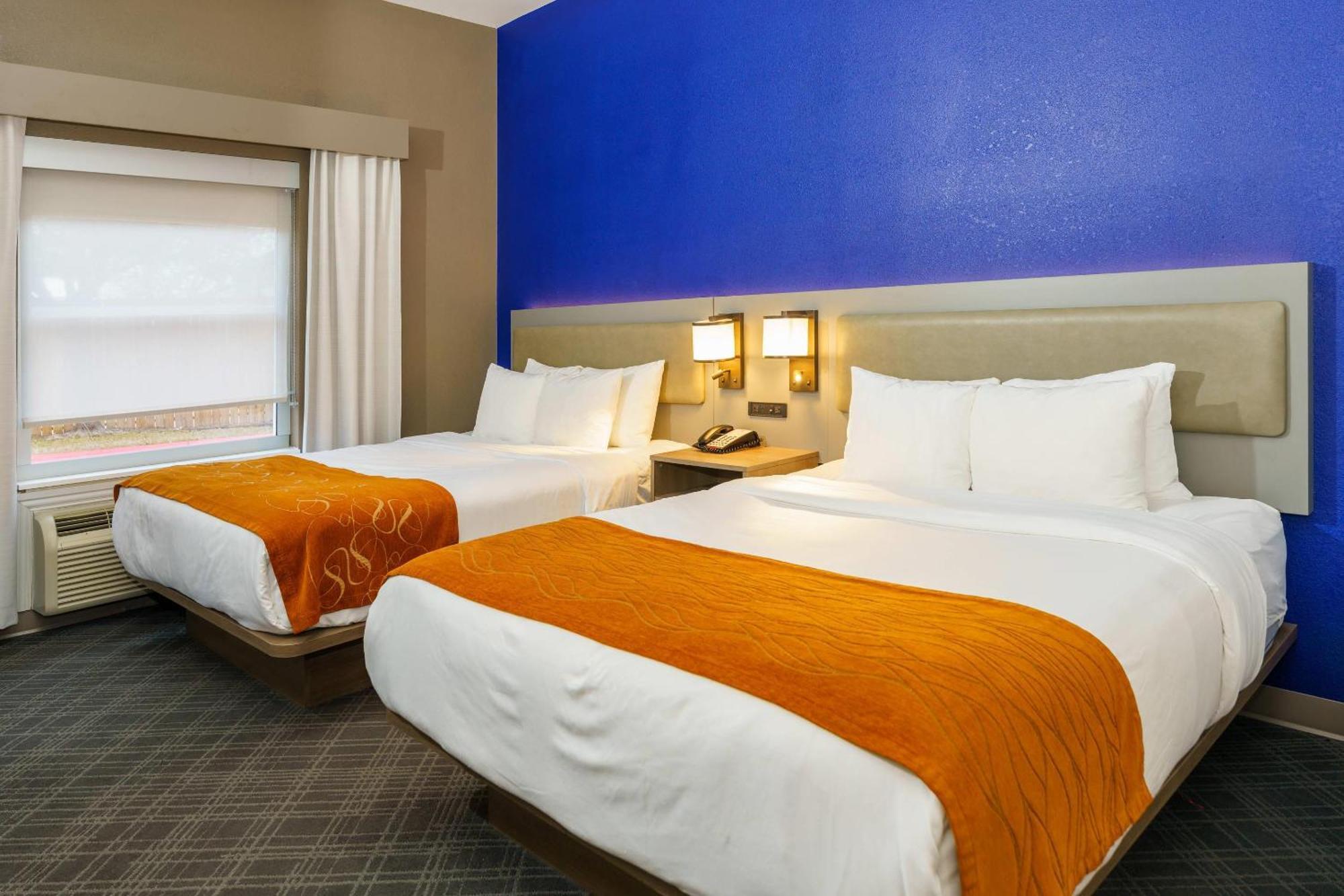 Comfort Suites University Drive College Station Bagian luar foto